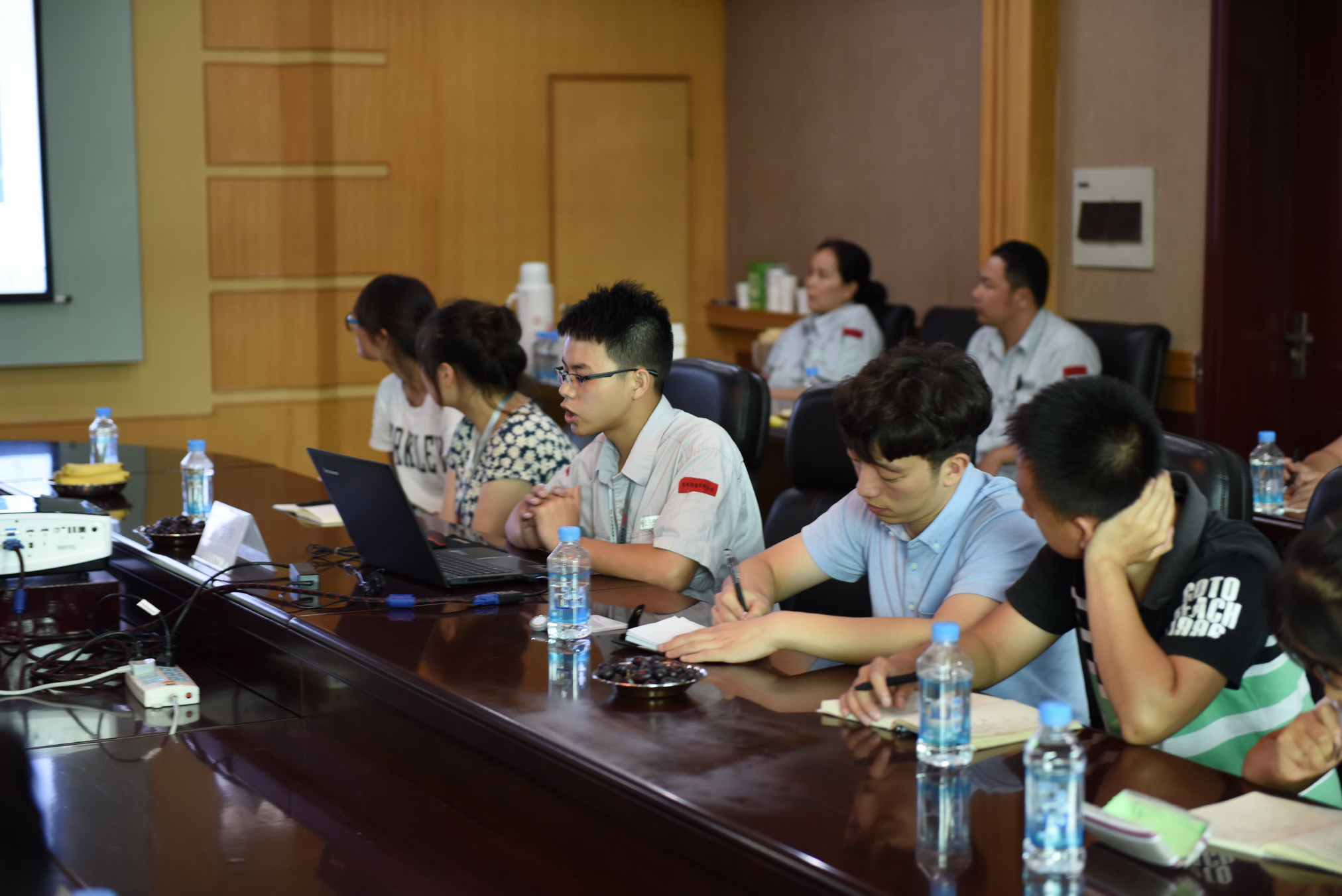 C:\Users\liangxq\Desktop\聶宏碧\學(xué)習(xí)成長交流.jpg